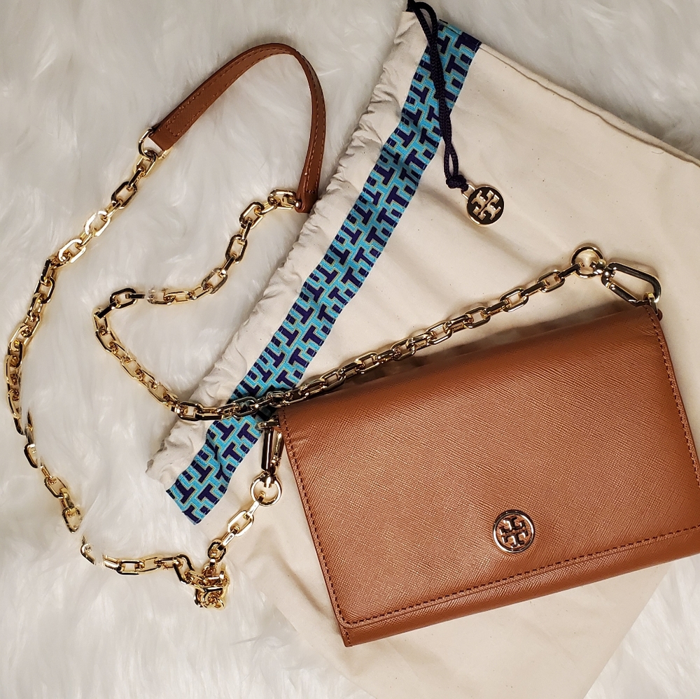 Tory Burch Robinson Chain Wallet w/bag